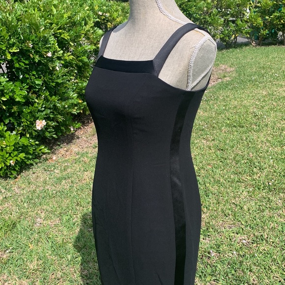 Maggy London Petites Black Dress - Picture 4 of 9